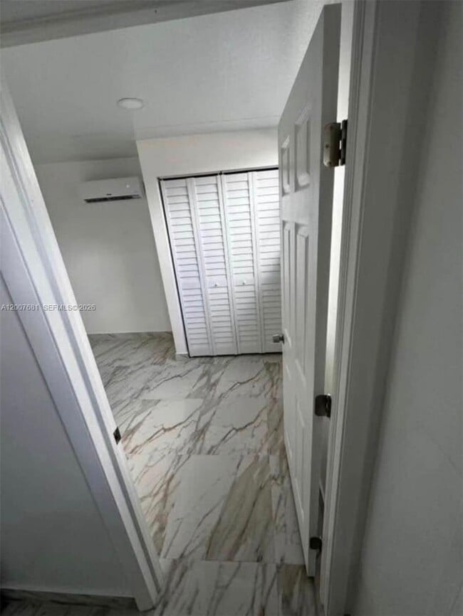 Foto del edificio - 4721 Peters Rd