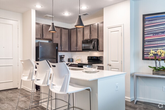 2BR, 1BA - 966SF - McKee City Living