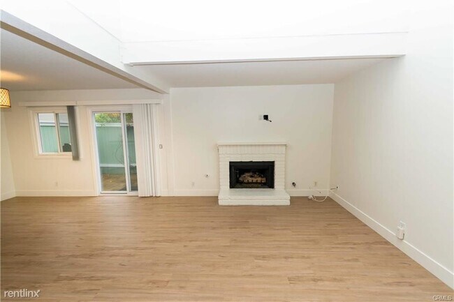 Building Photo - 2 br, 3 bath Townhome - 208 Ogle St # 3
