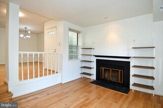 Building Photo - 2911 S Woodley St