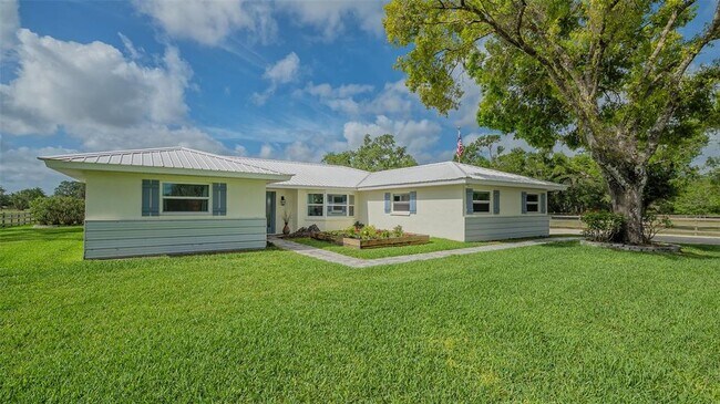 Foto del edificio - 5450 Old Ranch Rd