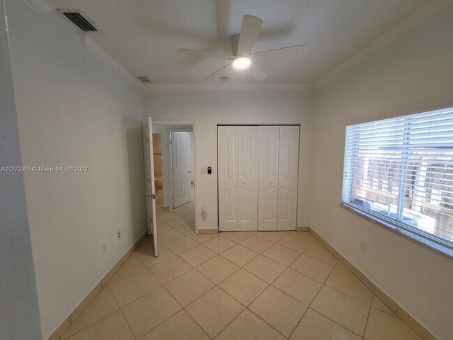 Foto del edificio - 1150 SW 154th Ave