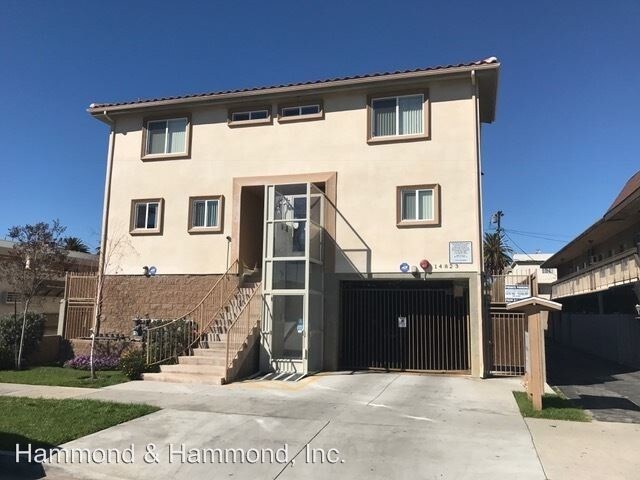 Primary Photo - 14823 Sylvan St