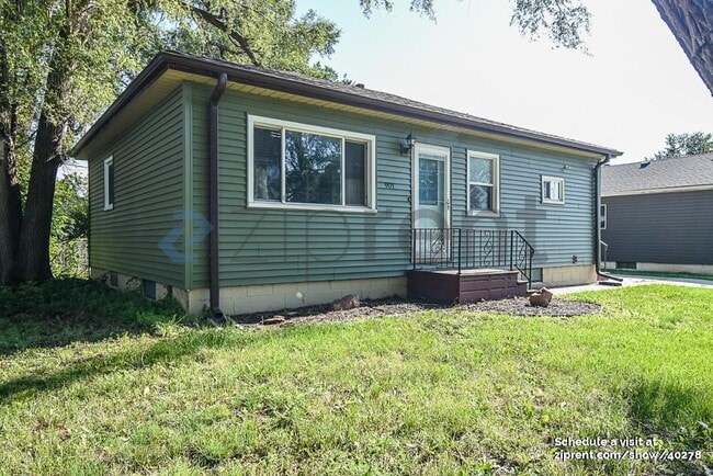 Building Photo - 907 W 29th Ave