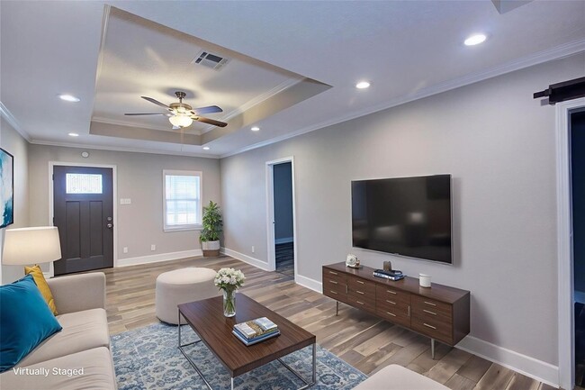 Photo - 4220 Delhi St House