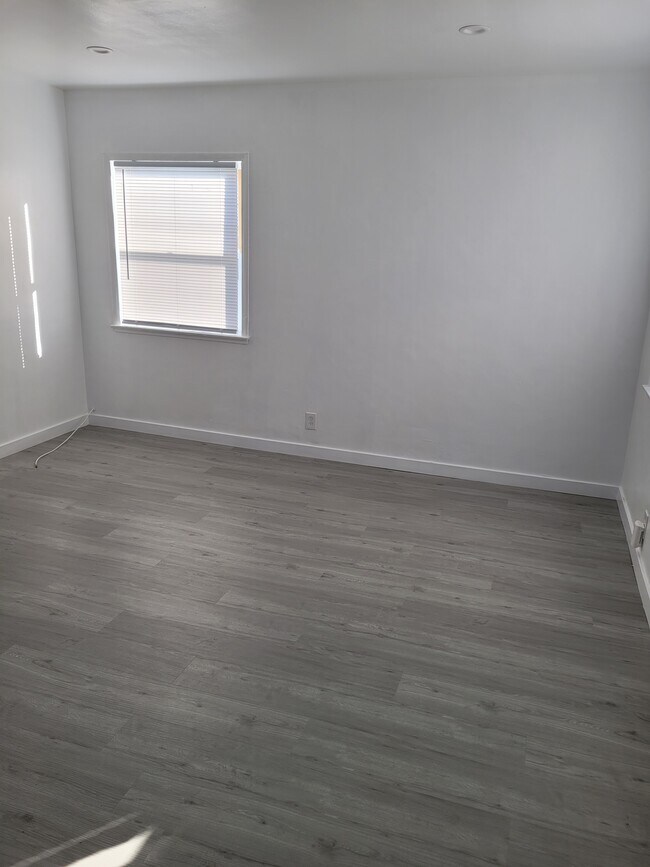 Foto del edificio - 154 E 54th St