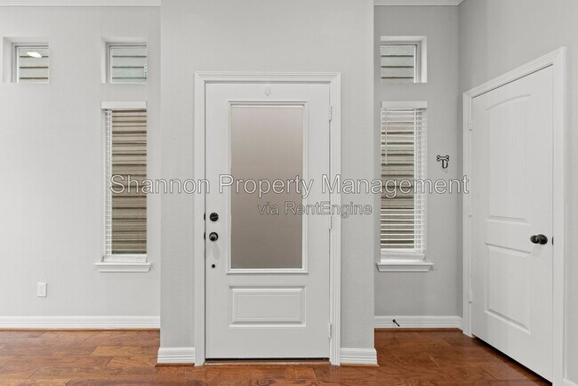 Building Photo - 5936 Kiam St