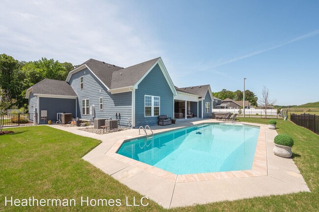 Building Photo - 5 br, 3.5 bath House - 919 Lake Thrasher D...