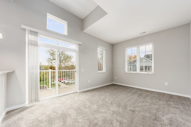 Interior Photo - Powell Crossing