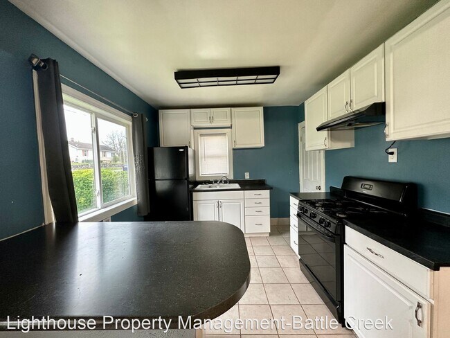 Building Photo - 2 br, 2 bath House - 21 E Goodale Ave