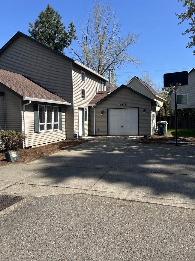Building Photo - 15975 SW Gilmore Ct