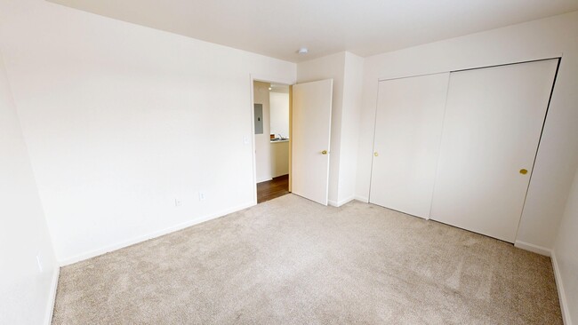 Hestia Bedroom - Lyons Gate Apartments