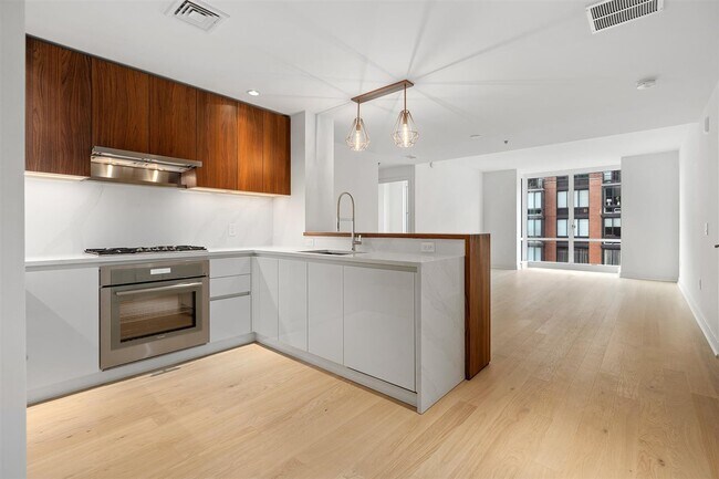 Foto del edificio - 1000 Maxwell Ln