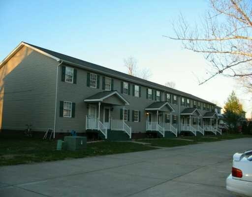 Foto del edificio 2 - 665 Rocky Step Rd