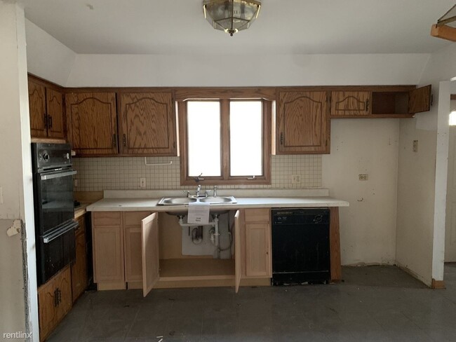 Building Photo - 3 br, 2 bath House - 4143 W 58th St