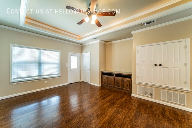 Foto del edificio - 458 Neals Hill Rd