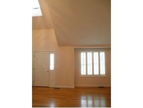 Building Photo - 5 Thresher Rd