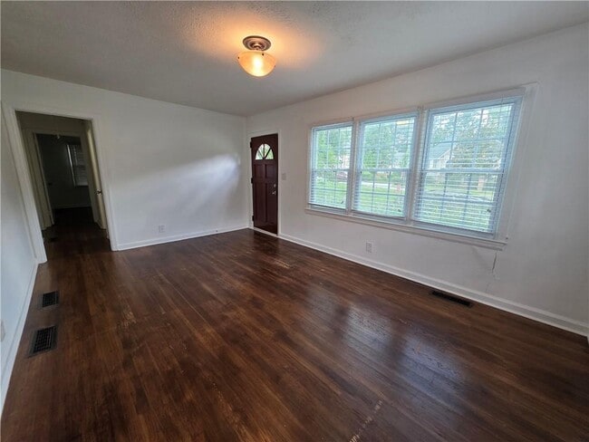 Foto del edificio - 540 Church Rd SE