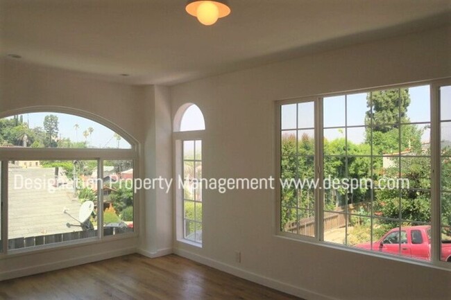 Building Photo - 327 Livermore Terrace