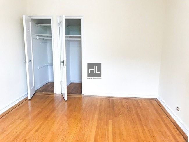 Foto del edificio - 7011 108th St