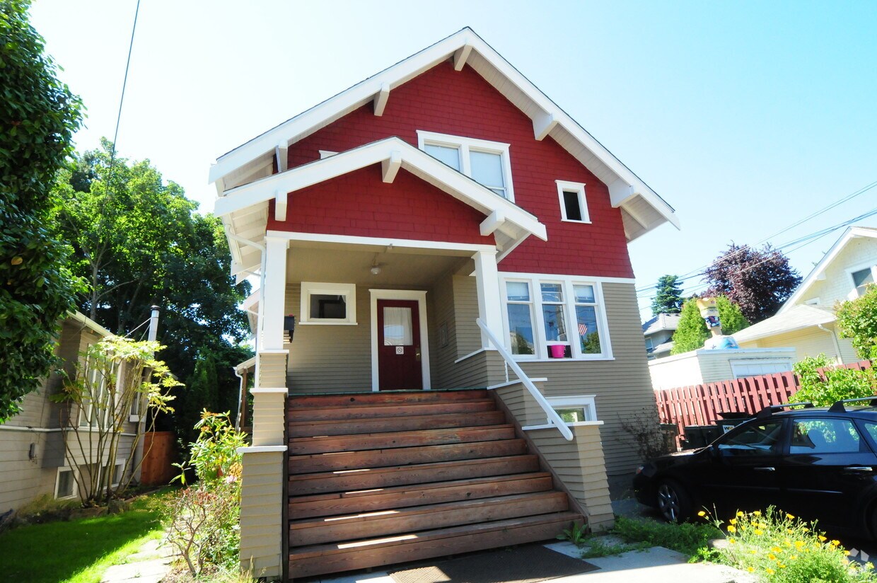 Building Photo - 415 N 47th St