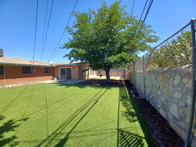 Building Photo - 3216 Donegal Rd