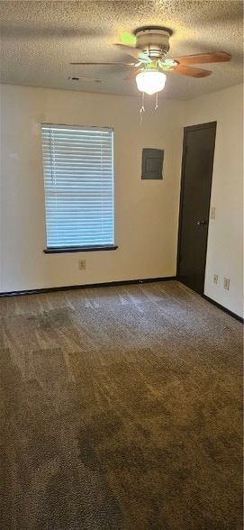 Foto del edificio - 635 Whitham Ave