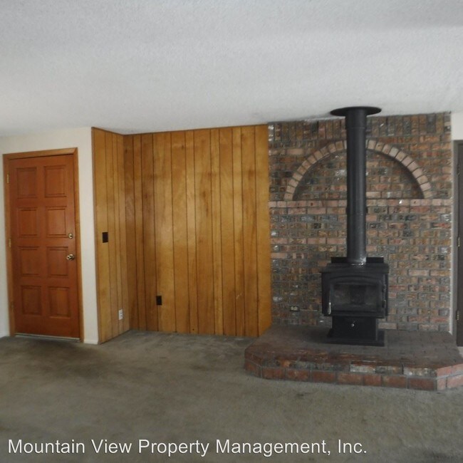 Foto del edificio - 3 br, 1.5 bath House - 61625 Daly Estates Dr.