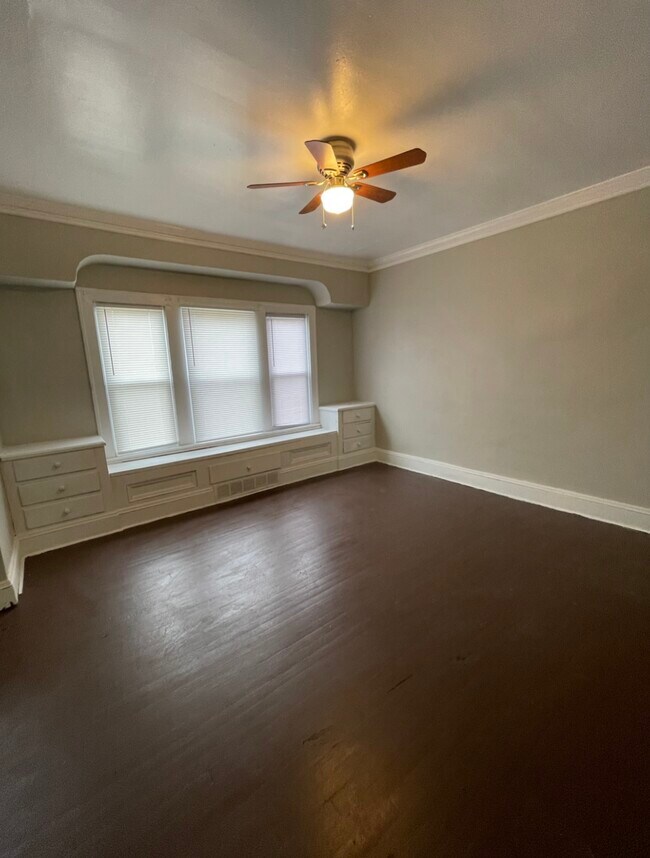 Foto del edificio - 3736 E 153rd St