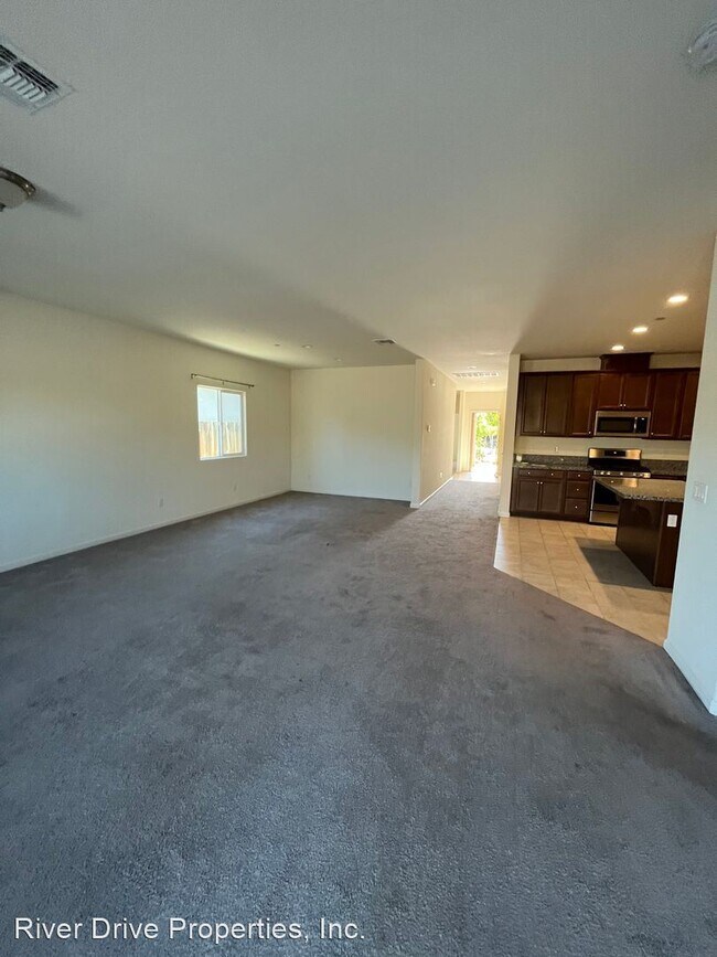 Foto del edificio - 4 br, 2 bath House - 4458 Moffitt Court
