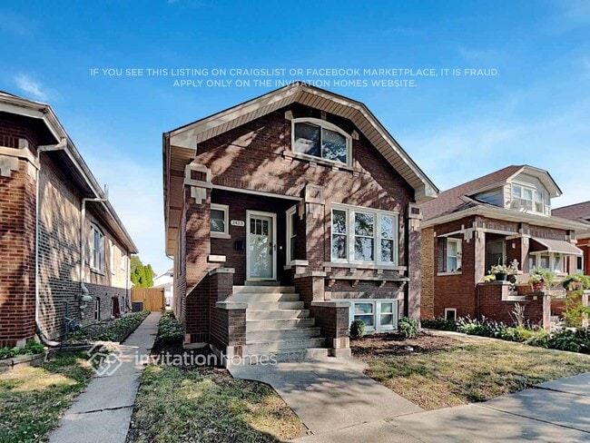 Building Photo - 2423 Wesley Ave