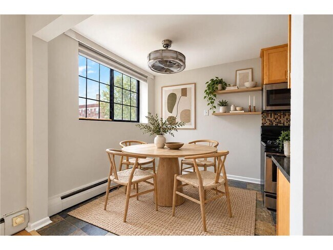 Foto del edificio - 3215 Pillsbury Ave