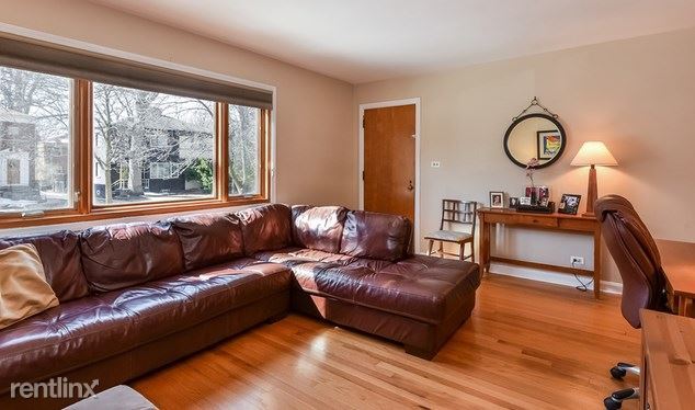 Building Photo - 2 br, 1 bath Condo - 8039 Lake St 2