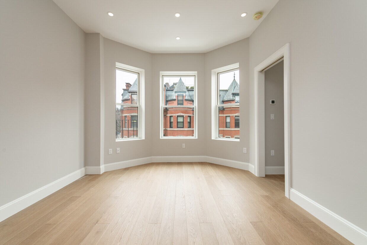 Primary Photo - 36 Fairfield St