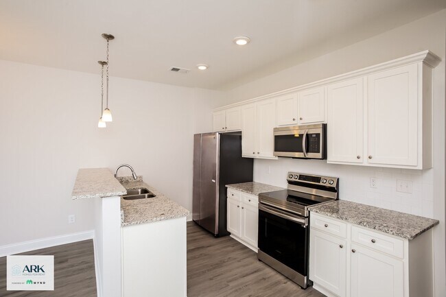 Foto del edificio - 204 Satin Walnut Wy