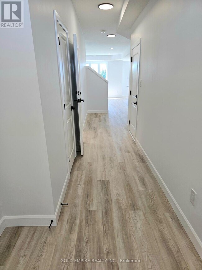 Photo du bâtiment - 1151 Hobbs Dr