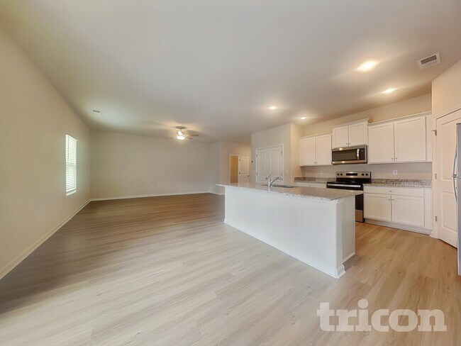 Foto del edificio - 6432 Lowe Ln