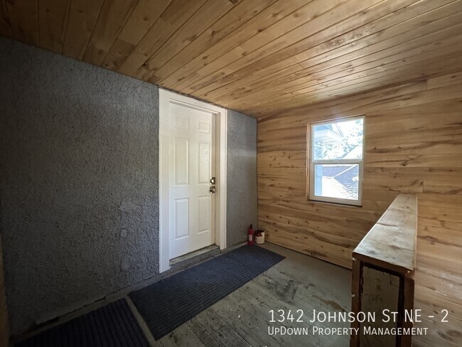 Foto del edificio - 1342 Johnson St NE