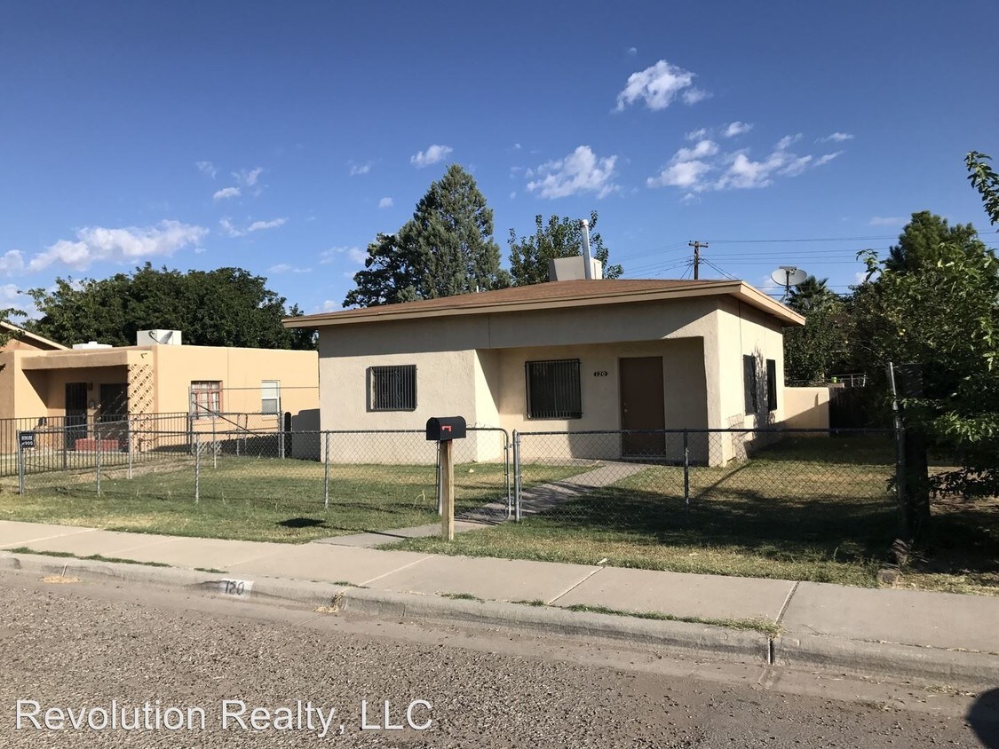Primary Photo - 120 W Gallagher Ave