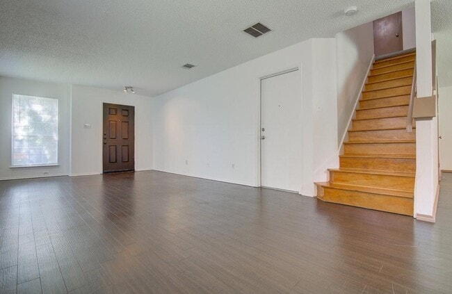 Building Photo - 8710 Piney Creek Bend