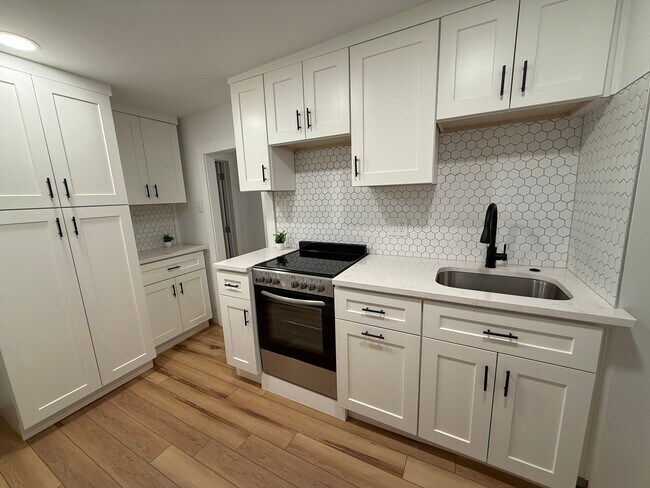 Foto del edificio - 717 Asbury Ave