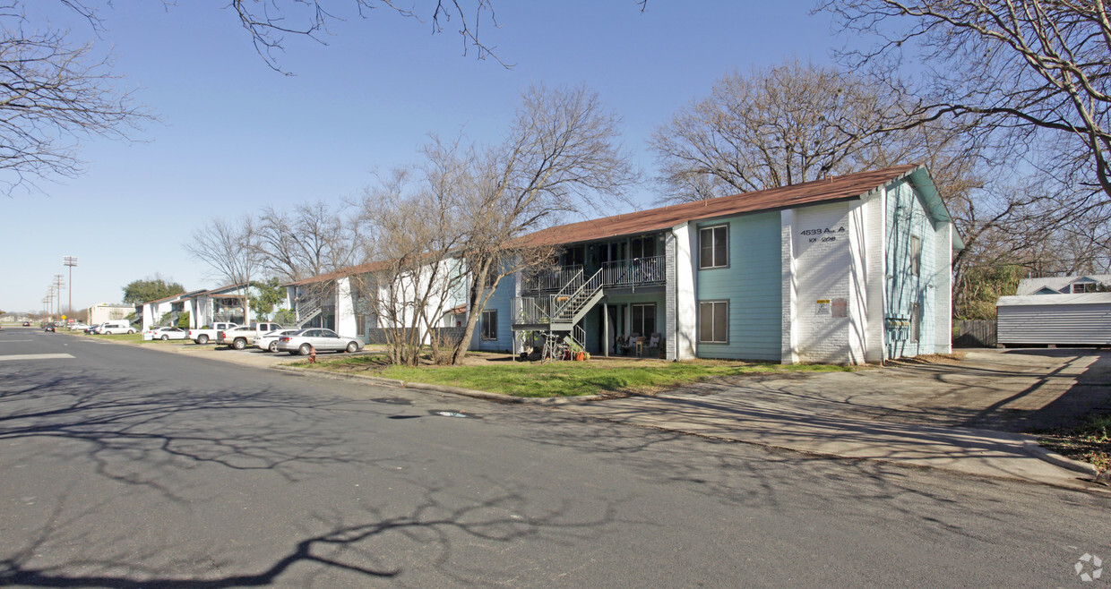Primary Photo - Tia Rose Park Apartments - 4533 Avenue A