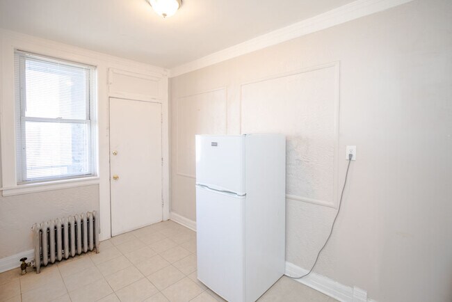 Building Photo - 5148 W 21st Pl
