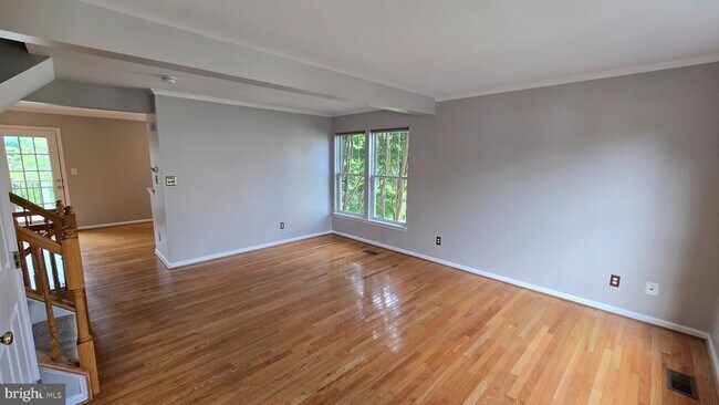 Foto del edificio - 7044 ROGUE Ln