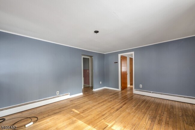 Foto del edificio - 47 Eugene Rd