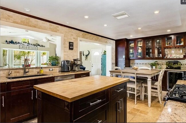 Foto del edificio - 283 N Highland St