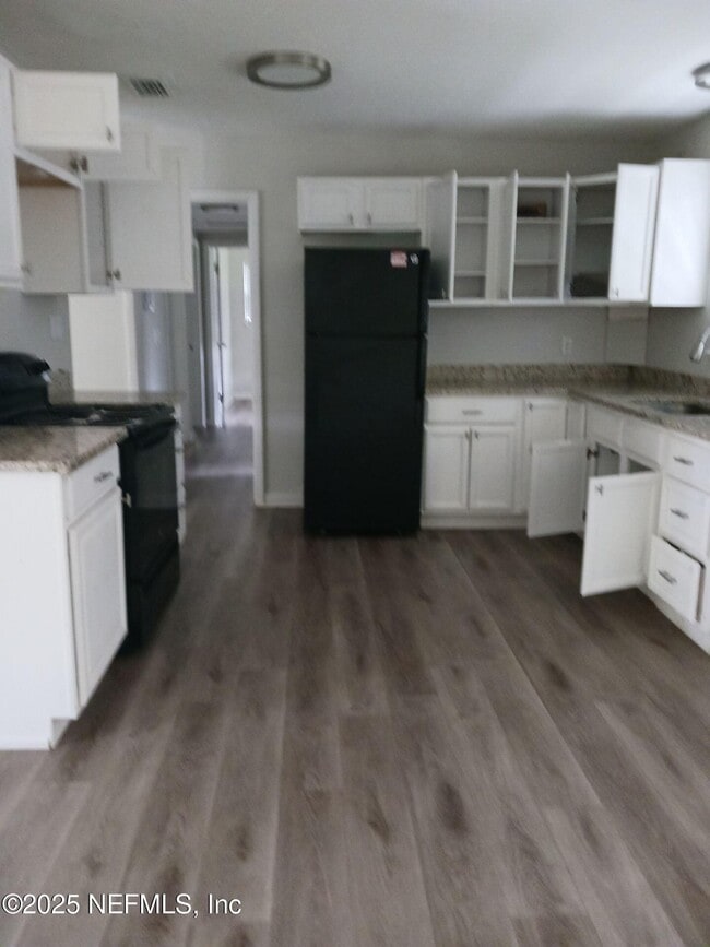 Building Photo - 2123 Corot Ct