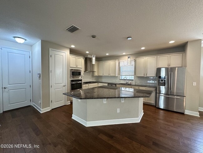 Building Photo - 247 Paradise Valley Dr