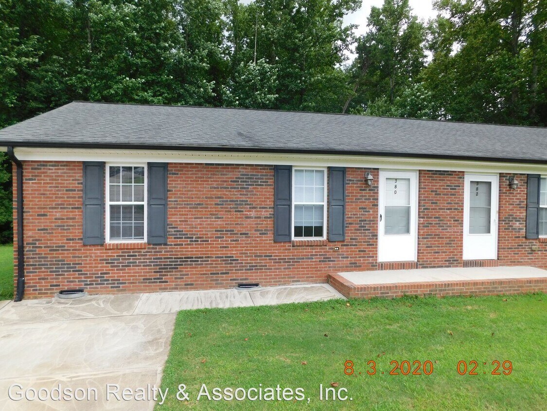Primary Photo - 2 br, 1 bath House - 380 TURNER STREET