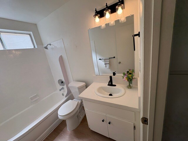Encimera de cuarzo y grifería nueva. - Villa Placentia